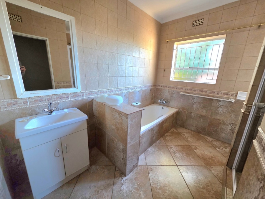 4 Bedroom Property for Sale in Panorama Free State